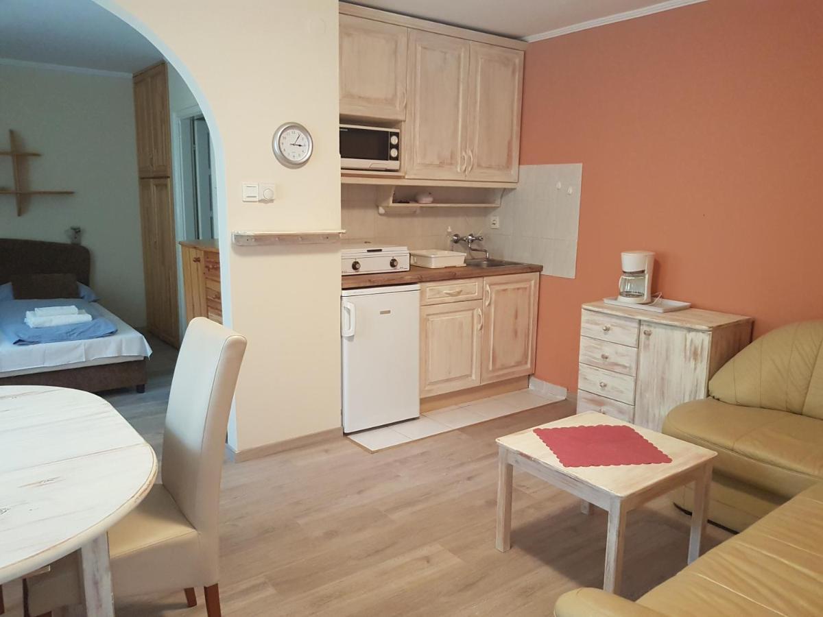 Marie Apartment Megujult - Renewed Хевіз Екстер'єр фото